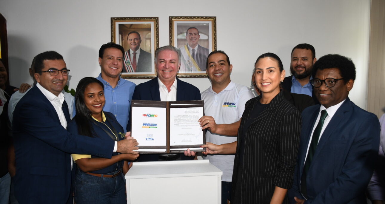 Vice-governador Felipe Camarão participa de assinatura do Termo de Cooperação com Regulação Fundiária em Imperatriz