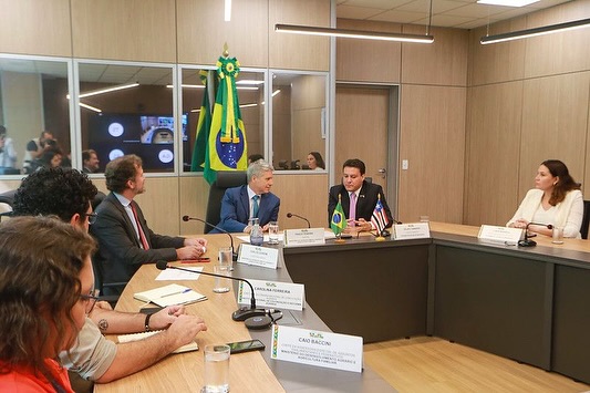 Em Brasília, Felipe Camarão busca destravar obras e processos da educação de municípios maranhenses