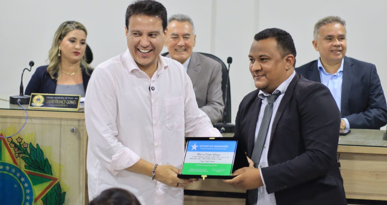 Felipe Camarão recebe Título de Cidadão Vianense e participa de agenda no município