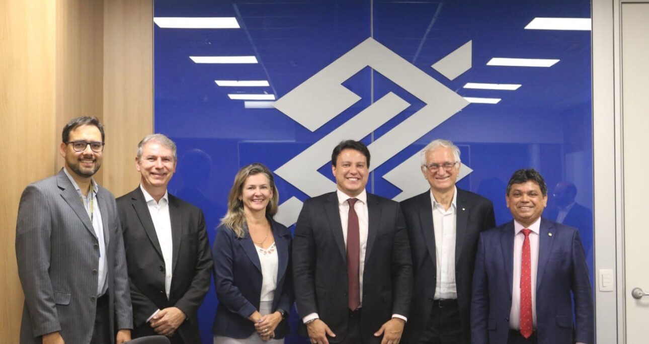 Em Brasília, vice-governador Felipe Camarão busca mais investimentos para a educação maranhense