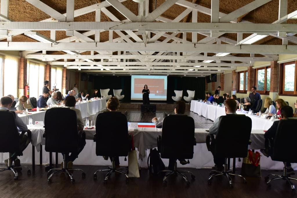 Felipe Camarão participa de Encontro Imersão promovido pelo Instituto Península, com secretários de Educação do país.