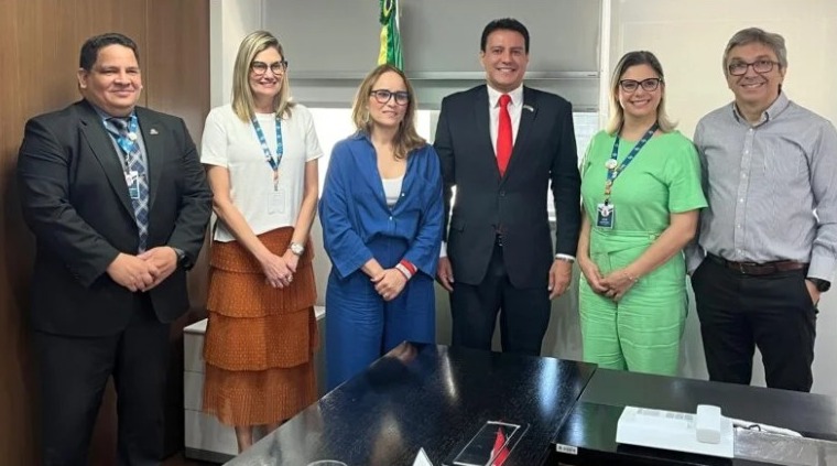 Felipe Camarão se reúne, em Brasília, com representantes do FNDE e com advogado-geral da União