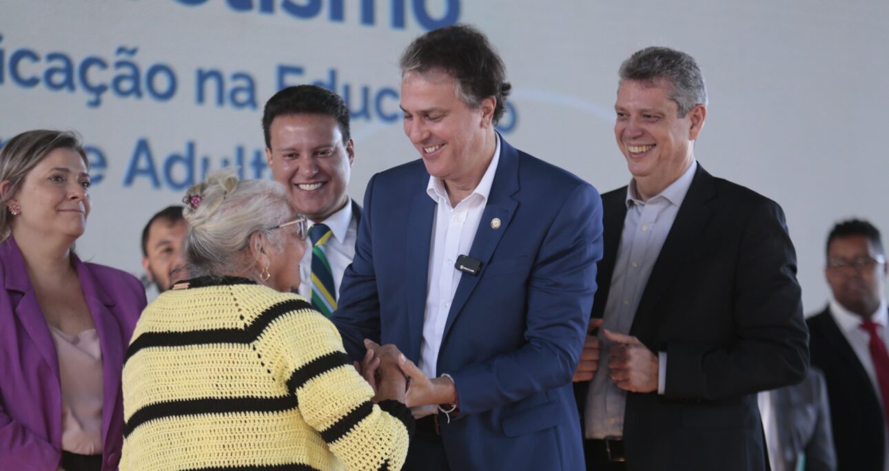 Felipe Camarão participa de lançamento do Pacto Nacional pela Superação do Analfabetismo e Qualificação da Educação de Jovens e Adultos