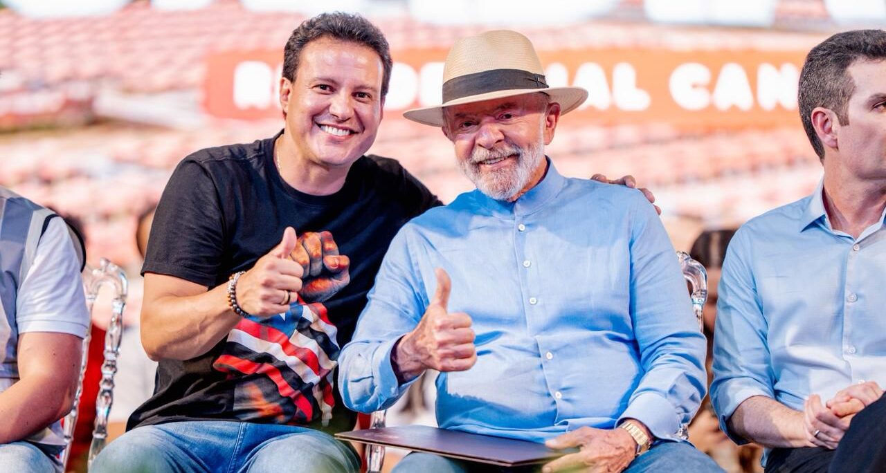 Histórico! Felipe Camarão acompanha presidente Lula na entrega do maior conjunto habitacional de Imperatriz