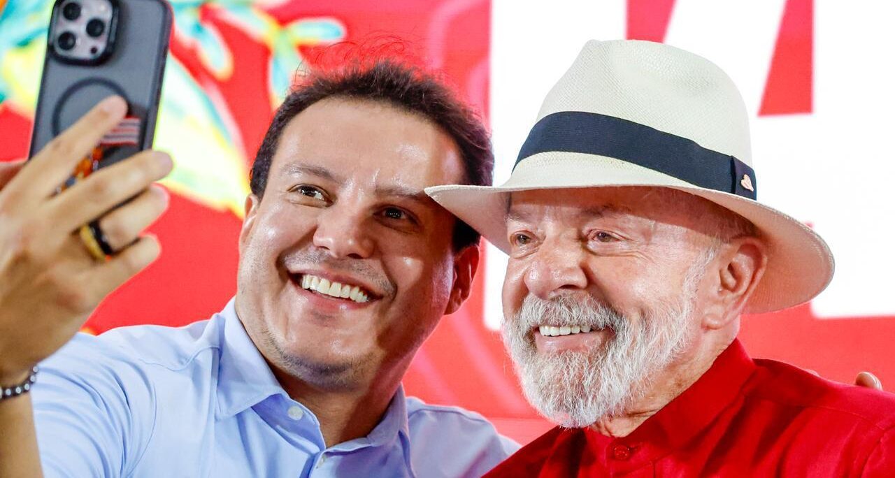 Ao lado de Lula, Felipe Camarão participa do 14º Encontro Nacional do MST