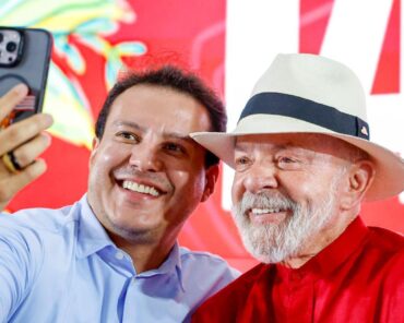 Ao lado de Lula, Felipe Camarão participa do 14º Encontro Nacional do MST