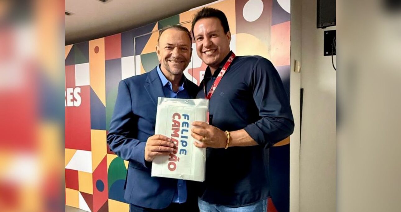 Felipe Camarão entrega a Edinho Silva, Cartas de Apoio dos diretórios municipais à sua Candidatura ao Governo do MA
