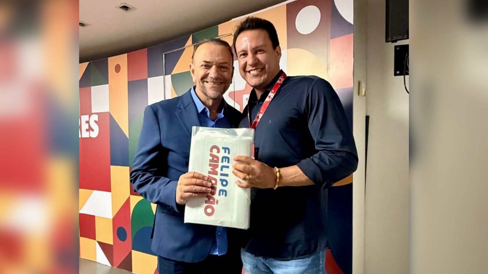 Felipe Camarão entrega a Edinho Silva, Cartas de Apoio dos diretórios municipais à sua Candidatura ao Governo do MA - Felipe Camarão