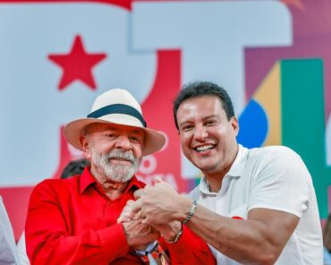 Camarão e Lula juntos em ato histórico pelos 46 anos do PT, em Salvador