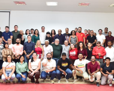 Felipe Camarão reúne grupos de trabalho, lideranças e militância em plenária geral sobre Plano de Governo