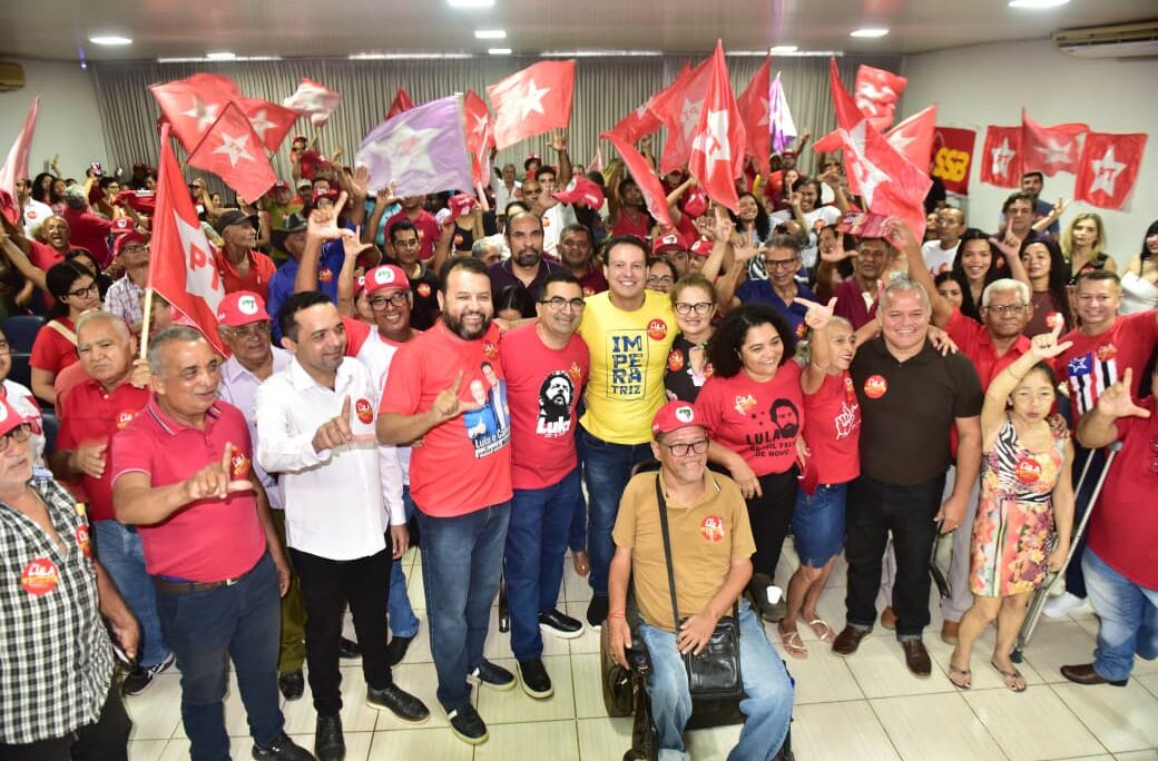 Em Imperatriz, Felipe Camarão entrega sua pré-candidatura ao Governo do Maranhão nas mãos do povo