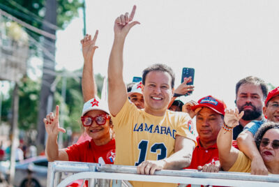 Carreata do time de Camarão e Lula empolga população e mostra a força popular no Maranhão