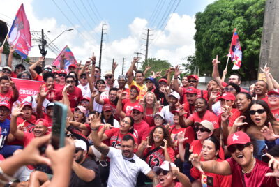Felipe Camarão comanda a carreata do 13 em São Luís e intensifica agenda de campanha