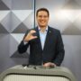 Camarão pauta o debate e Orleans não consegue falar sobre seu currículo