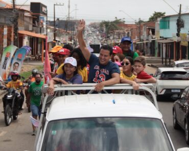 Carreata do 13 mobiliza São Luís e mostra força do eleitorado de Lula e Camarão