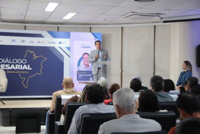 Felipe Camarão apresenta propostas para fortalecer empresas locais e gerar empregos em evento na Fecomércio-MA