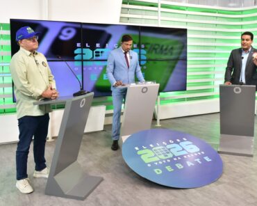 Felipe Camarão se destaca pelo preparo e propostas em debate da TV Cidade